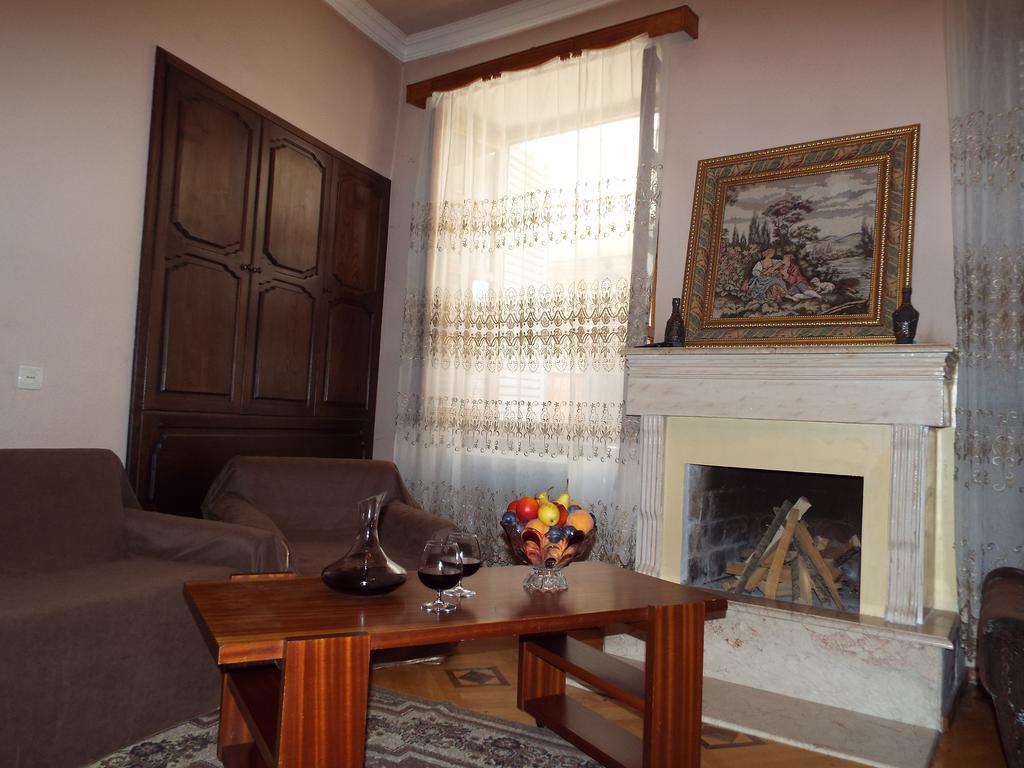 Guesthouse Fatima ซิคนาคี ภายนอก รูปภาพ
